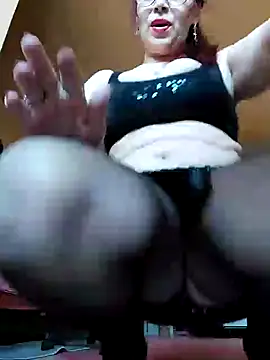 Chriss Tinaa online show from 1, 1, 2025