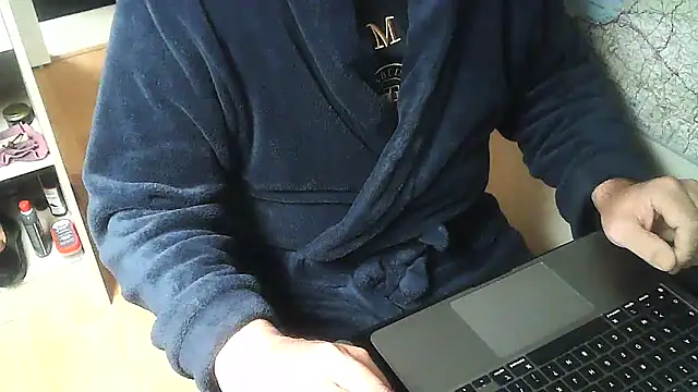 Snapshot of DUDURA@xh chatting on 30, 12, 2024 DUDURAxh online show from 30, 12, 2024