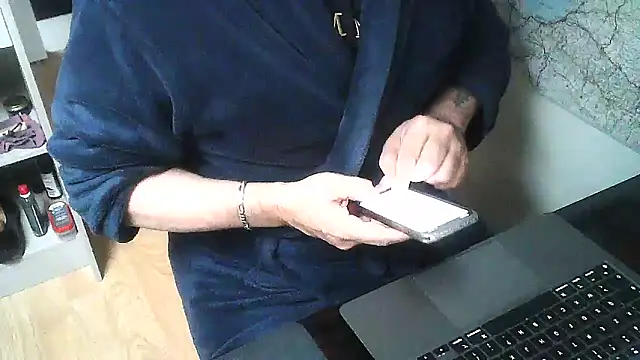 Snapshot of DUDURA@xh chatting on 30, 12, 2024 DUDURAxh online show from 30, 12, 2024