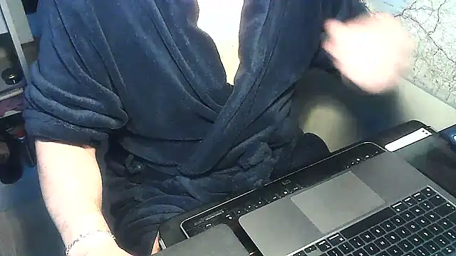 Snapshot of DUDURA@xh chatting on 8, 1, 2025 DUDURAxh online show from 8, 1, 2025