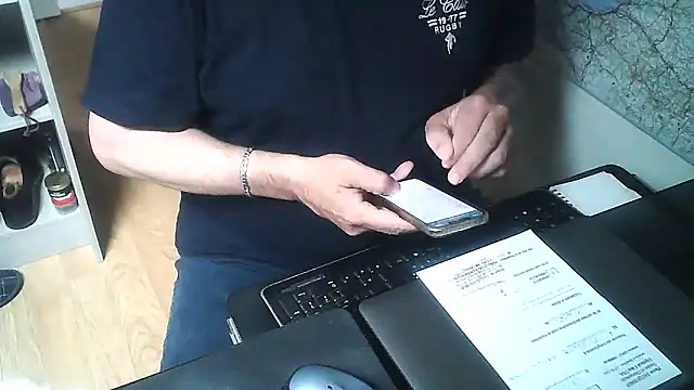 Snapshot of DUDURA@xh chatting on 21, 10, 2025 DUDURAxh online show from 21, 10, 2025