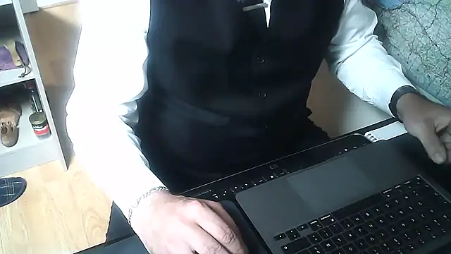 Snapshot of DUDURA@xh chatting on 29, 10, 2025 DUDURAxh online show from 29, 10, 2025