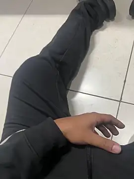 Snapshot of luciferdxm5 chatting on 24, 2, 2025 luciferdxm5 online show from 24, 2, 2025