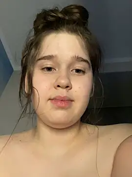 HornyGirlH online show from 22, 12, 2024