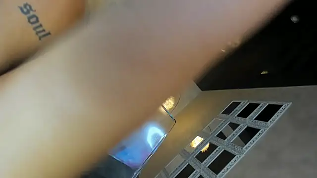 LisaAkira online show from 1, 3, 2025