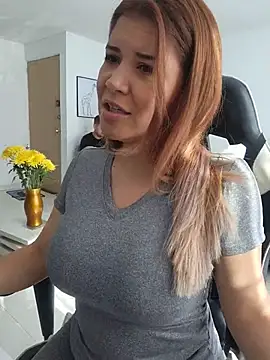 jnilu1227 online show from 9, 2, 2026