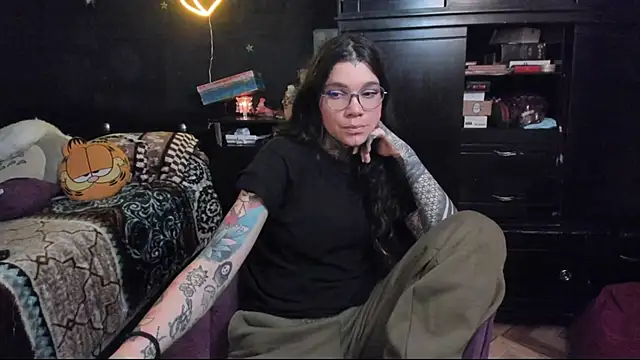 Lilmarieee online show from 19, 3, 2025