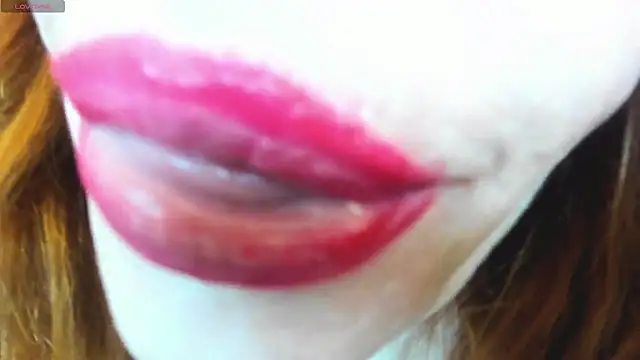 Snapshot of softlysoftlyasbeauty chatting on 1, 3, 2025 softlysoftlyasbeauty online show from 1, 3, 2025