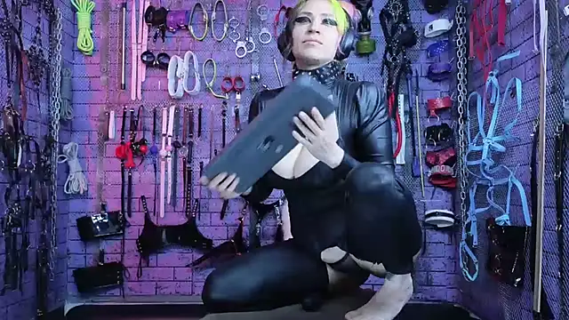 PANDORANEZZ online show from 28, 12, 2024