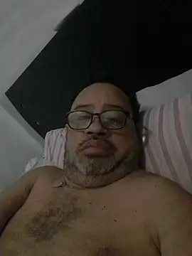 Snapshot of djtomxxx2777 chatting on 24, 10, 2025 djtomxxx2777 online show from 24, 10, 2025