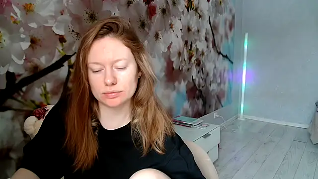 Snapshot of ConnieDaw chatting on 17, 2, 2025 ConnieDaw online show from 17, 2, 2025