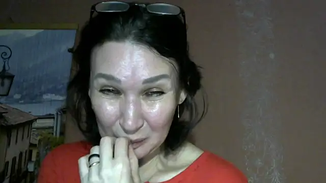 PrettyAndWild online show from 26, 9, 2025