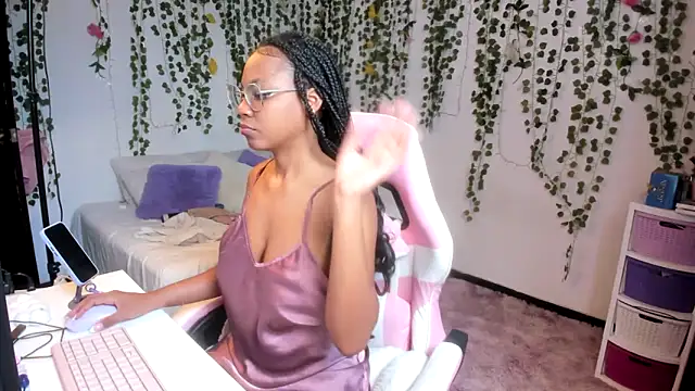 Snapshot of violeta_milleer chatting on 12, 3, 2026 violeta milleer online show from 12, 3, 2026