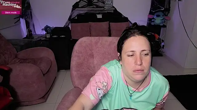 Snapshot of valery_adams1 chatting on 17, 10, 2025 valery adams1 online show from 17, 10, 2025