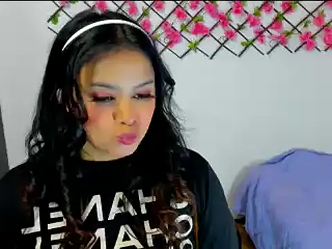 Snapshot of Zoelove222 chatting on 10, 12, 2024 Zoelove222 online show from 10, 12, 2024