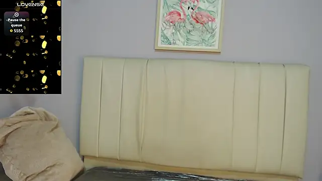 Snapshot of amy_le01 chatting on 3, 12, 2025 amy le01 online show from 3, 12, 2025