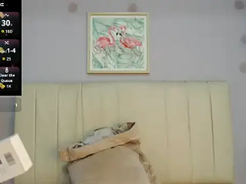 Snapshot of amy_le01 chatting on 18, 12, 2025 amy le01 online show from 18, 12, 2025