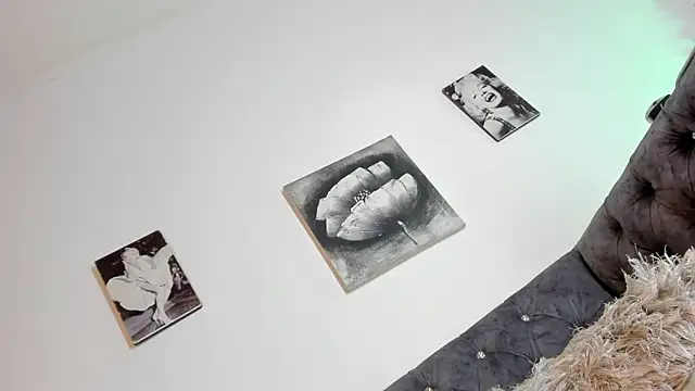 Emilyhottx online show from 7, 10, 2025