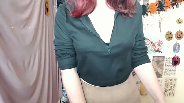 Snapshot of VeryVeryVeryShy_ chatting on 8, 10, 2025 VeryVeryVeryShy online show from 8, 10, 2025