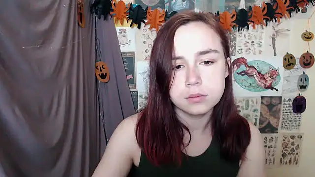 Snapshot of VeryVeryVeryShy_ chatting on 13, 10, 2025 VeryVeryVeryShy online show from 13, 10, 2025