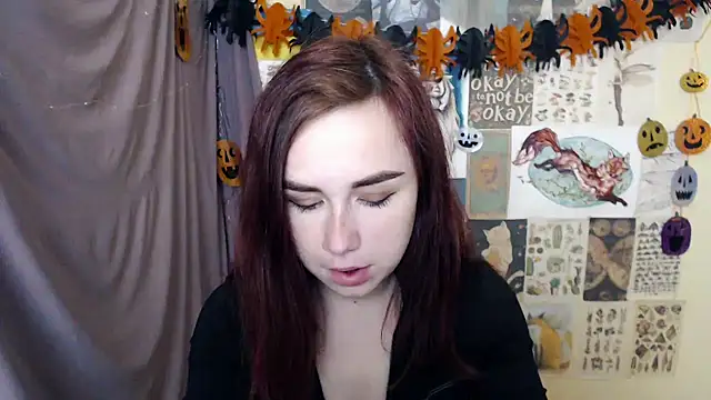 Snapshot of VeryVeryVeryShy_ chatting on 15, 10, 2025 VeryVeryVeryShy online show from 15, 10, 2025