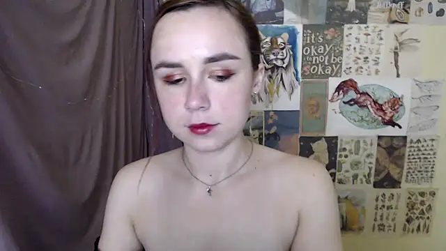 Snapshot of VeryVeryVeryShy_ chatting on 18, 11, 2025 VeryVeryVeryShy online show from 18, 11, 2025