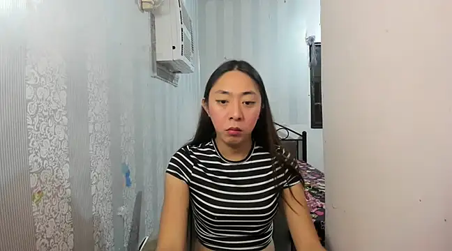 Snapshot of ErikaJayne4u chatting on 20, 3, 2025 ErikaJayne4u online show from 20, 3, 2025