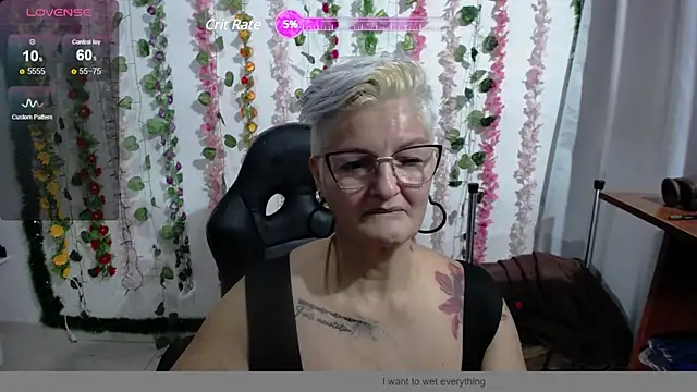 bety-cum2 online show from 8, 12, 2024