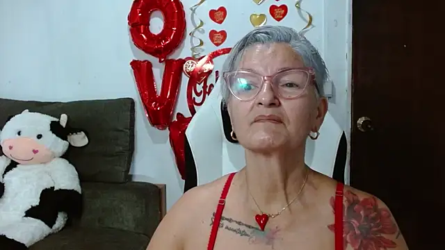 bety-cum2 online show from 15, 2, 2026