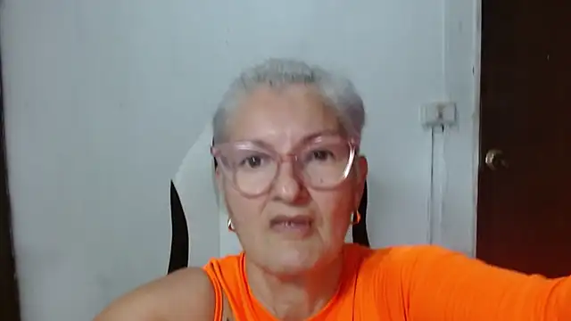 bety-cum2 online show from 22, 2, 2026