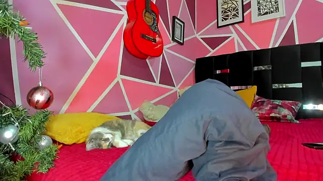 Snapshot of Little_doll_ chatting on 16, 12, 2025 Little doll online show from 16, 12, 2025