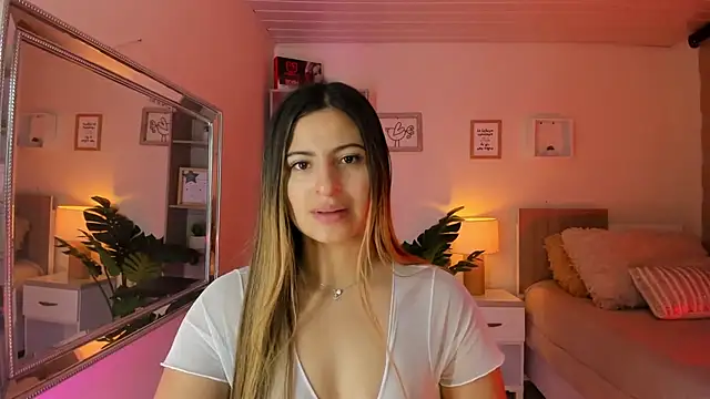 little antonela online show from 13, 12, 2024