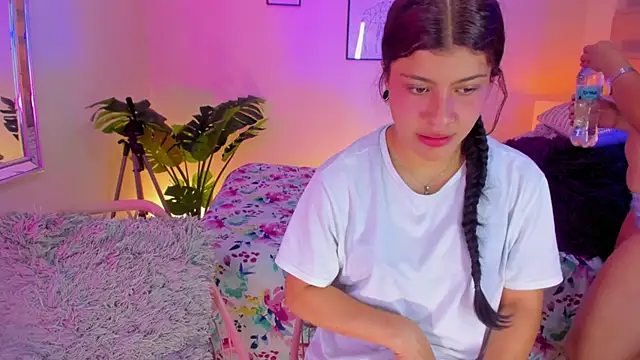 little antonela online show from 8, 9, 2025