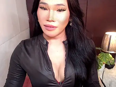 Ur Fantastic Lina online show from 12, 4, 2026