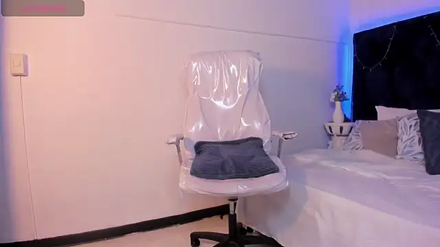 Snapshot of lauren_fit chatting on 11, 2, 2025 lauren fit online show from 11, 2, 2025