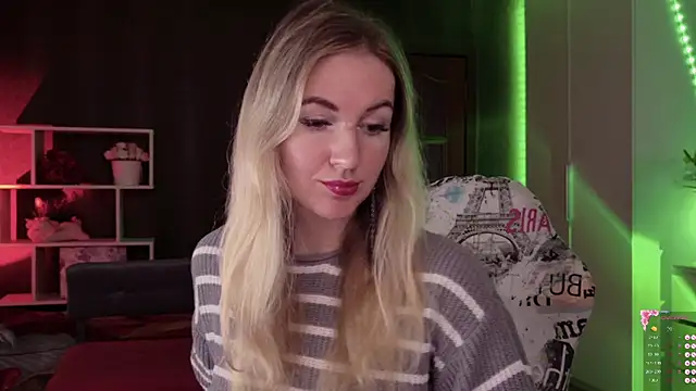 Snapshot of Hello_Lisha chatting on 10, 10, 2025 Hello Lisha online show from 10, 10, 2025