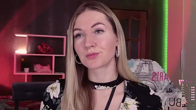 Snapshot of Hello_Lisha chatting on 11, 11, 2025 Hello Lisha online show from 11, 11, 2025