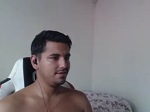 Snapshot of kylian_07 chatting on 4, 3, 2026 kylian 07 online show from 4, 3, 2026