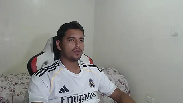 Snapshot of kylian_07 chatting on 7, 3, 2026 kylian 07 online show from 7, 3, 2026