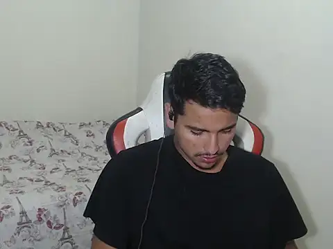 Snapshot of kylian_07 chatting on 17, 3, 2026 kylian 07 online show from 17, 3, 2026