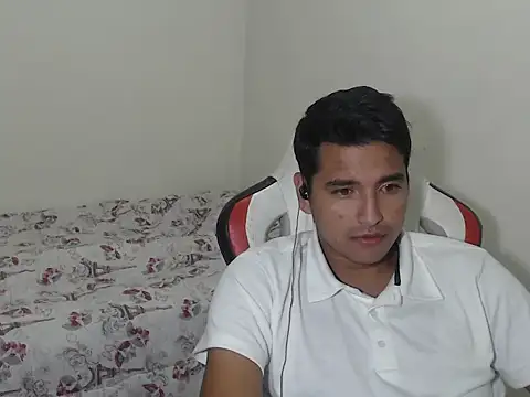 Snapshot of kylian_07 chatting on 19, 3, 2026 kylian 07 online show from 19, 3, 2026