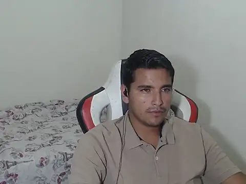 Snapshot of kylian_07 chatting on 23, 3, 2026 kylian 07 online show from 23, 3, 2026