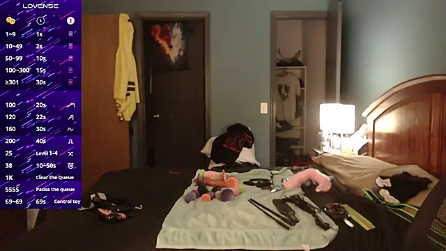 Snapshot of kinkywolf429 chatting on 5, 10, 2025 kinkywolf429 online show from 5, 10, 2025