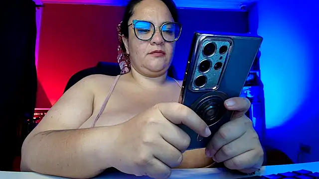 Snapshot of lulubigtitts1 chatting on 5, 10, 2025 lulubigtitts1 online show from 5, 10, 2025