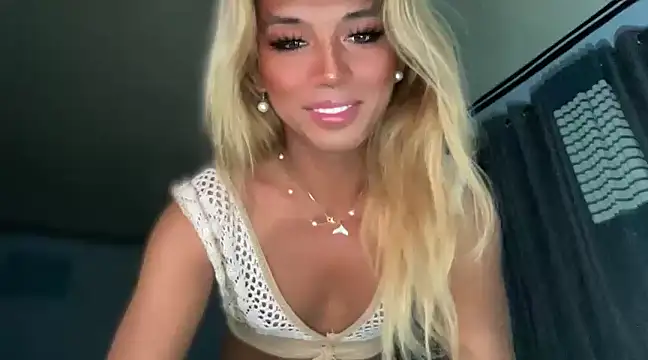 Snapshot of cockprincess_diannaxx chatting on 7, 1, 2025 cockprincess diannaxx online show from 7, 1, 2025