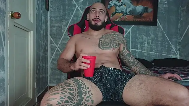 Snapshot of leonidas_18k chatting on 15, 10, 2025 leonidas 18k online show from 15, 10, 2025