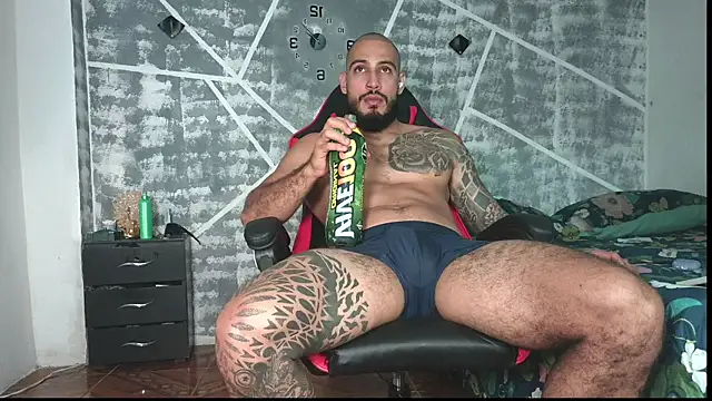 Snapshot of leonidas_18k chatting on 30, 10, 2025 leonidas 18k online show from 30, 10, 2025