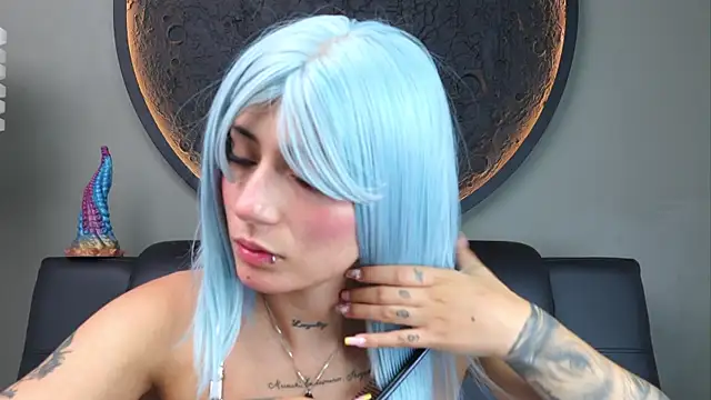 Snapshot of miss_sharlotte18 chatting on 6, 2, 2026 miss sharlotte18 online show from 6, 2, 2026