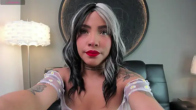 miss vaiolette online show from 11, 1, 2025