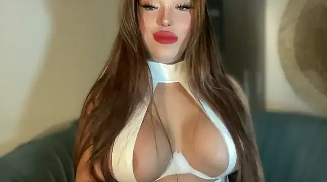 Snapshot of BigDominaMia chatting on 27, 12, 2024 BigDominaMia online show from 27, 12, 2024